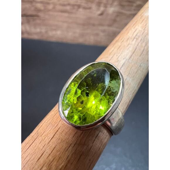 NEW size 7.5 oval cut peridot sterling silver ring 6.55 grams - Picture 10 of 16